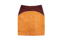 Cargar imagen en el visor de la galería, HAFLINGER SKIRT
