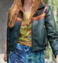 Cargar imagen en el visor de la galería, Retro Multicolor Green Leather Bomber Jacket
